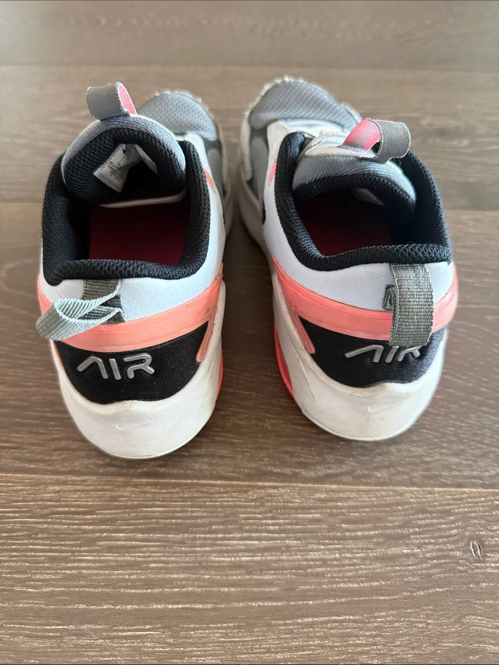 Nike Air Max Kids Gray, Black and Pink Accent Sneakers. Size 3Y